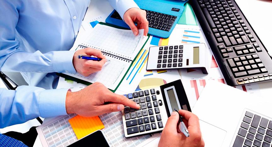 Ảnh có chứa văn bản, máy tính xách tay, máy tính, người

Mô tả được tạo tự động