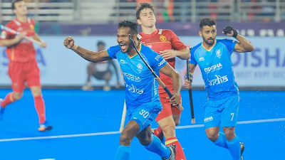 Reis do esporte, indianos derrotam a Espanha (Foto: Divulgação / FIH)