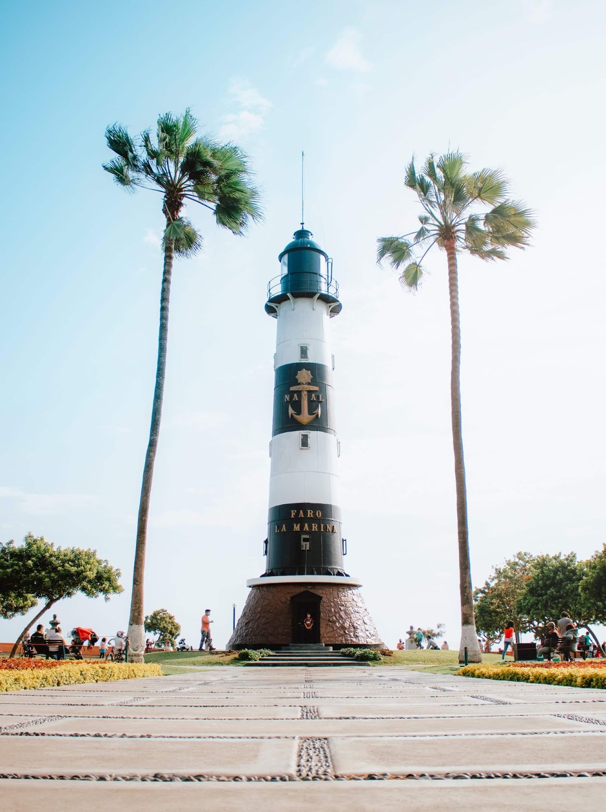 Faro La Marina, La Marina Lighthouse, active lighthouse facing Pacific Ocean