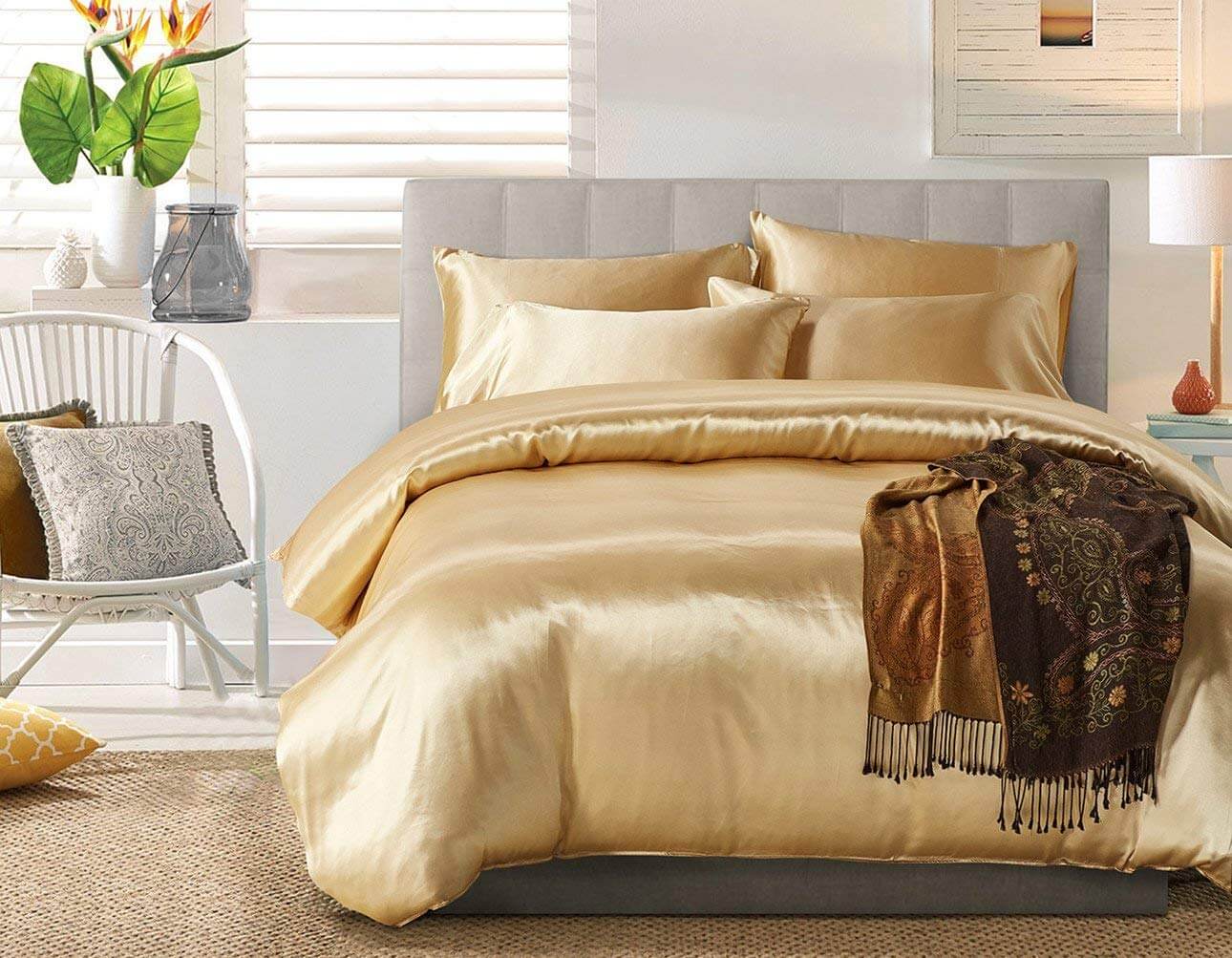 Drap giường phi lụa màu vàng đồng