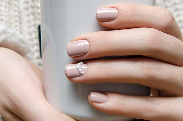 mẫu nail đơn giản nhẹ nhàng