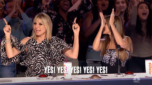 Gif of Heidi Klum and Sofia Vergara clapping and yelling, "Yes! Yes! Yes! Yes! Yes!"