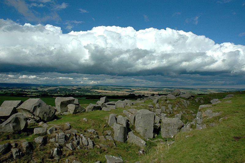 File:Hadrian's Wall stones, Northumberland National Park.jpg