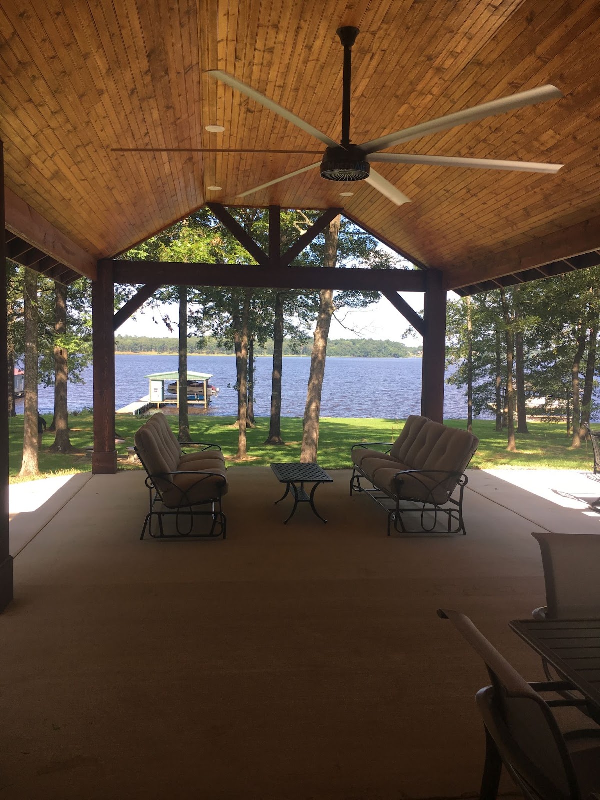 Large Outdoor Ceiling Fan Buyer's Guide