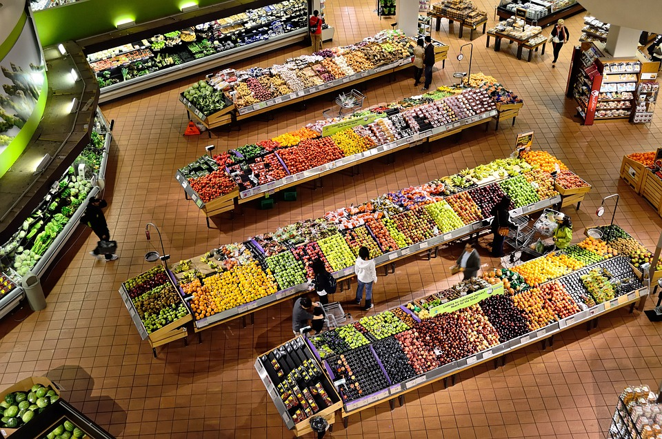 élelmiszerbolt gyümölcs-zöldség részlege