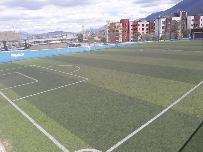 Calle, Aparicio Rivadeneira E5, Quito 170138