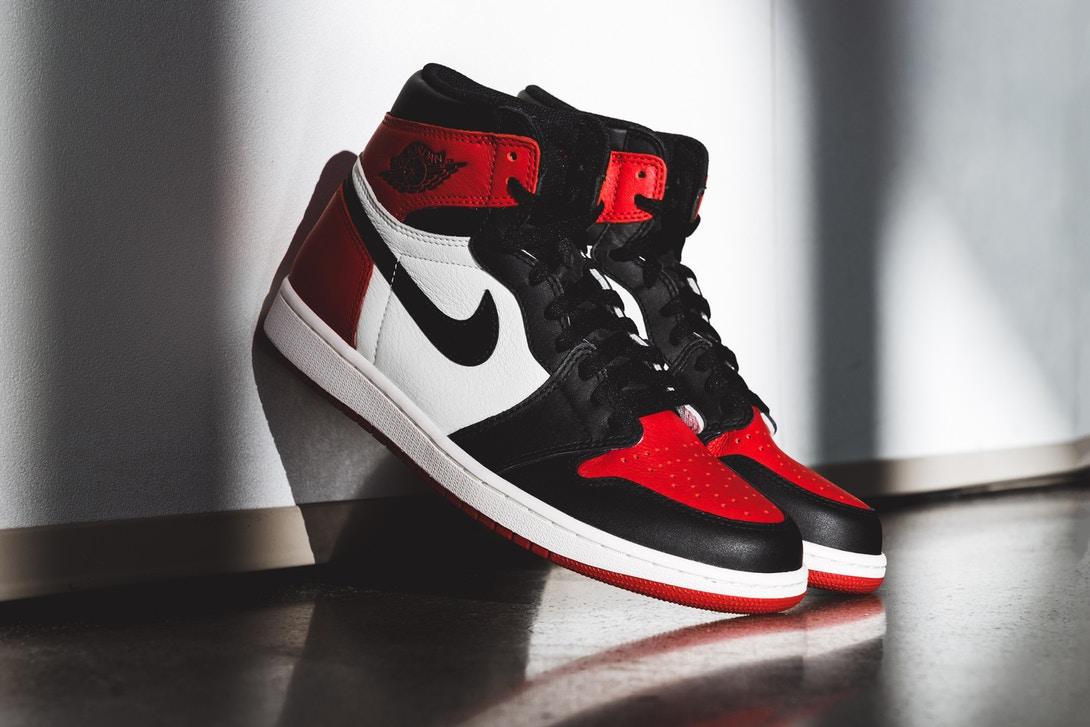 เตรียมตัวกันให้พร้อม Air Jordan 1"Bred Toe”  สีใหม่ล่าสุดประกาศวันจำหน่ายเรียบร้อยแล้ว - SNEAK THE STREET | SNEAK THE  STREET