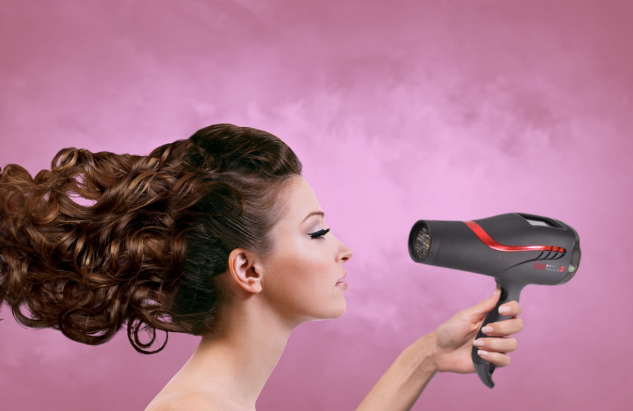 Best Tips and Tricks on How to Choose a Wireless Hair Dryer 1