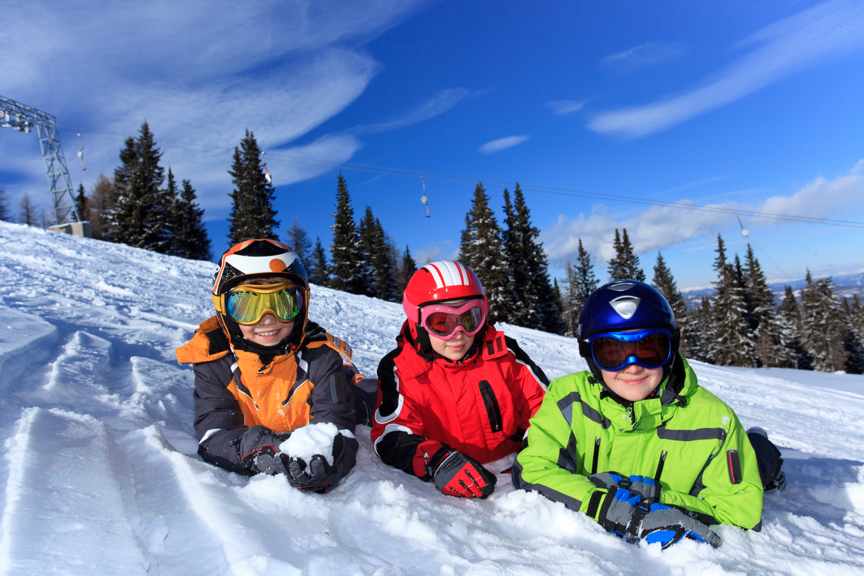 EXIsport radí, ako si vybrať vhodnú lyžiarsku prilbu