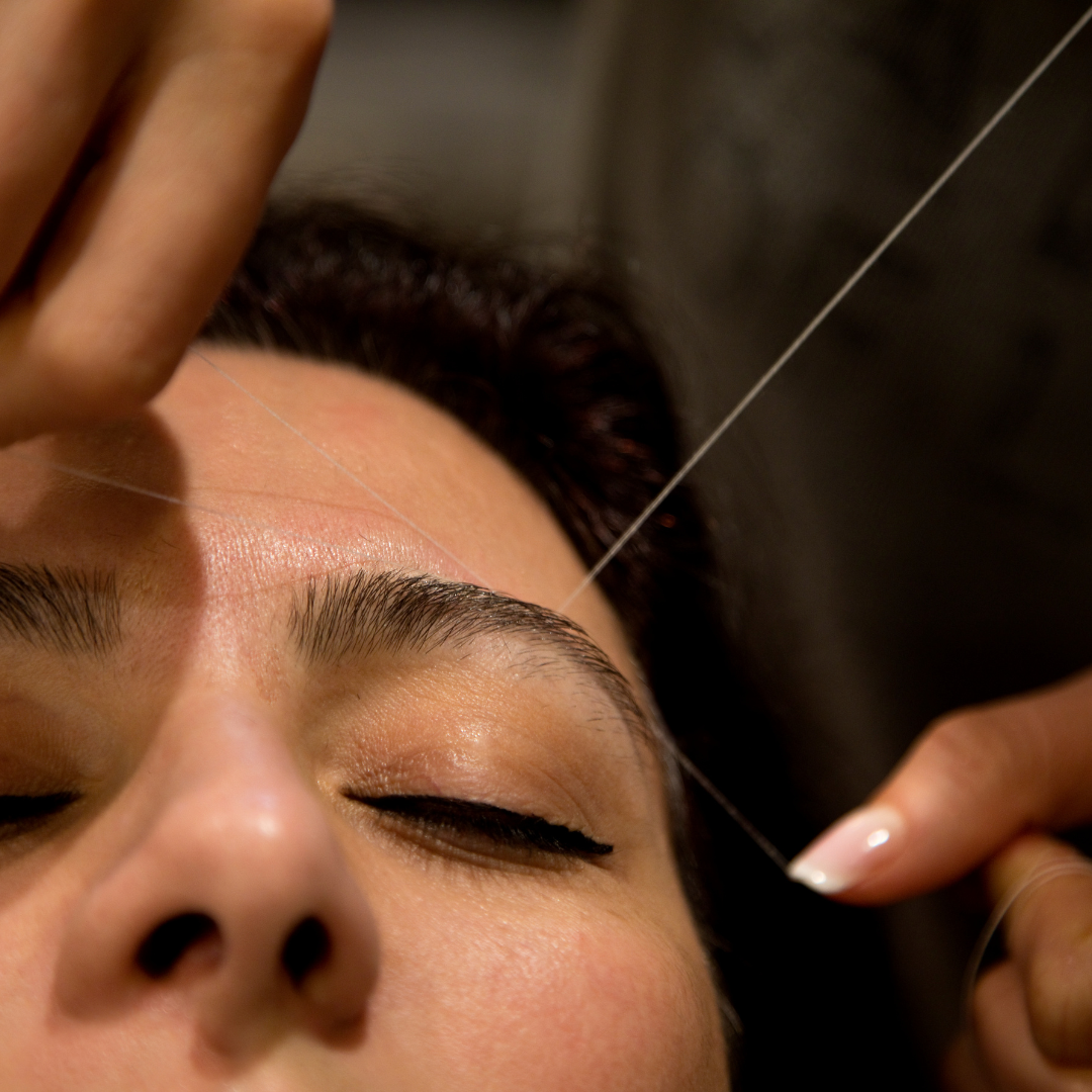 Eyebrow Waxing vs Threading: Which One is Best?