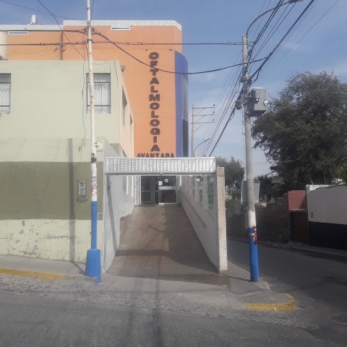 Opiniones de Dr. Eloy Augusto Chicata Cárdenas en Arequipa - Oftalmólogo