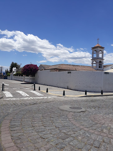 Opiniones de Dental Valle Clínicas Odontológicas en Quito - Dentista
