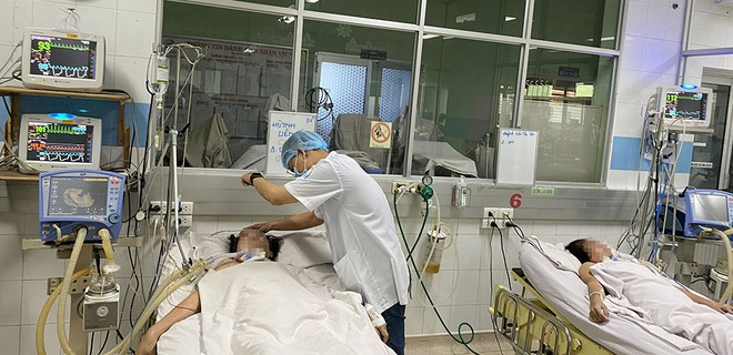 Vụ Pate Minh Chay: 16.000 USD nhập 2 lọ thuốc giải cứu 2 bệnh nhân - Ảnh 1