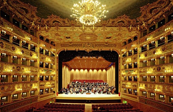 Những địa điểm không thể bỏ qua khi đến Venice