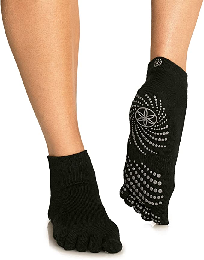 Gaiam Grippy Yoga Socks for Women & Men – Full Toe Non Slip Sticky Grip Accessories for Yoga, Barre, Pilates, Dance, Ballet