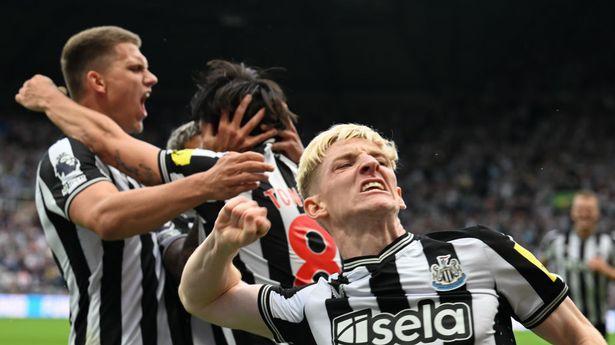 Anthony Gordon helps Newcastle destroy Aston Villa as he puts Eddie Howe  clash behind him - Andy Dunn - Mirror Online