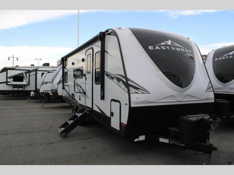 Find more lightweight RVs at Legacy RV today.