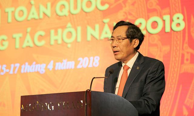 Ông Thuận Hữu - Chủ tịch Hội Nhà báo Việt Nam, Tổng biên tập Báo Nhân dân phát biểu tại Hội nghị.