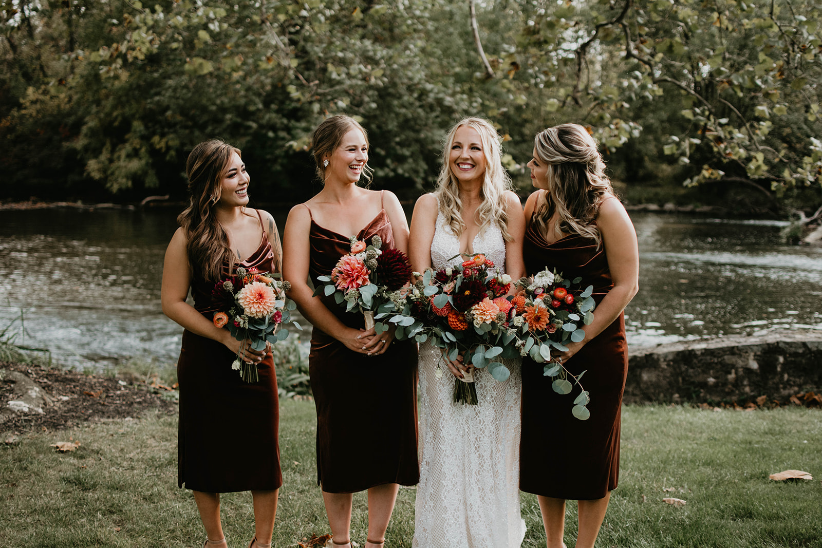 Terracotta Velvet and a touch of Macrame, the perfect Boho Wedding!