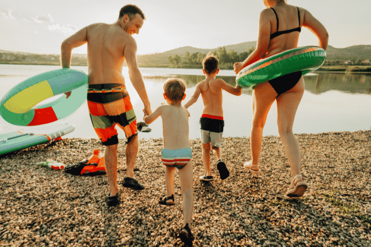 Expat families move to Portugal in summertime