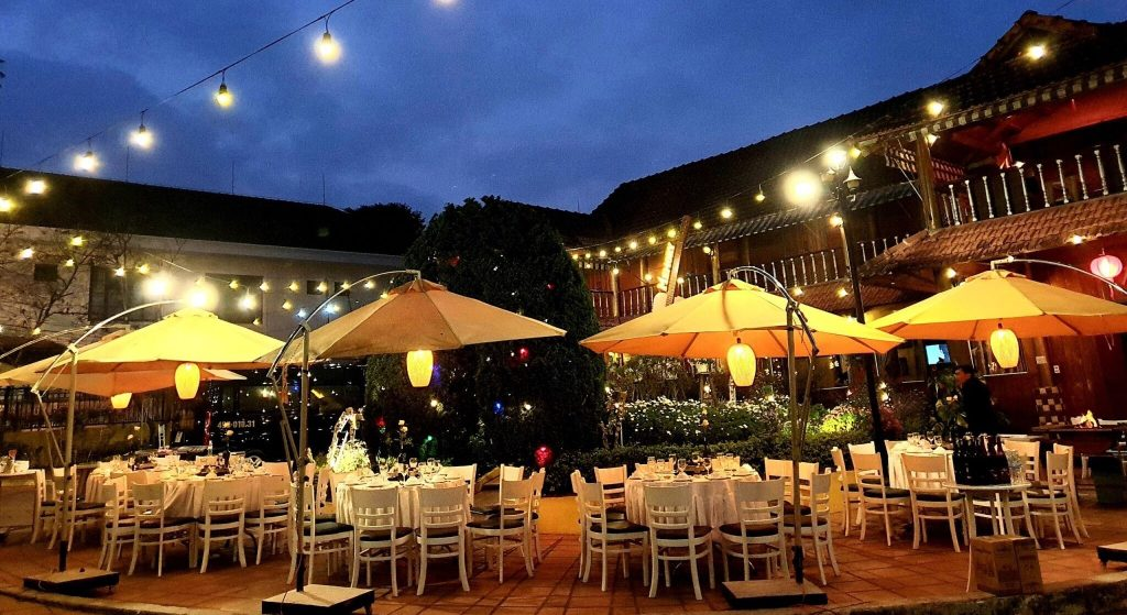 Không gian nhà hàng lãng mạn tại Memory sẽ đem đến cho bạn một buổi ăn tối Đà Lạt tuyệt vời nhất