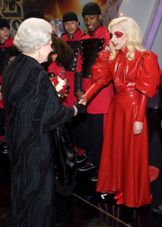 Lady Gagas schockierendste Outfits, in denen die Sängerin in der Öffentlichkeit auftrat 5