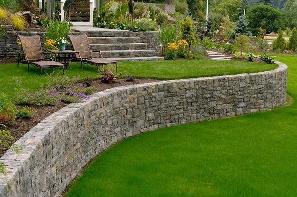 curved-retaining-wall-big-sky-landscaping-inc_2062.jpg