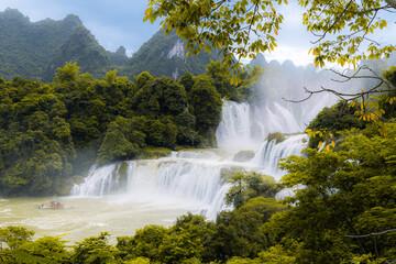 Thác Bản Giốc - Detian ở Việt Nam.  Một trong những thác nước tốt nhất ở miền bắc Việt Nam.