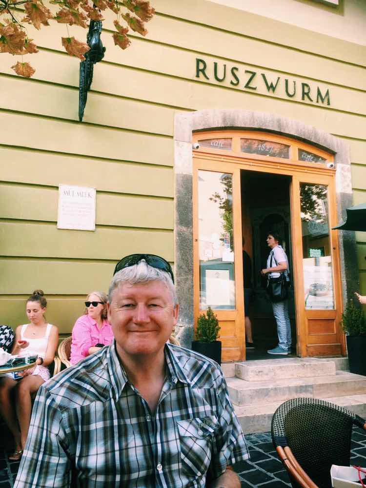 Ruzwurm Cafe