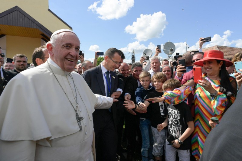 Blaj, Romania: Đức Thánh Cha khen ngợi những giá trị gia đình và sự sống của cộng đồng Roma
