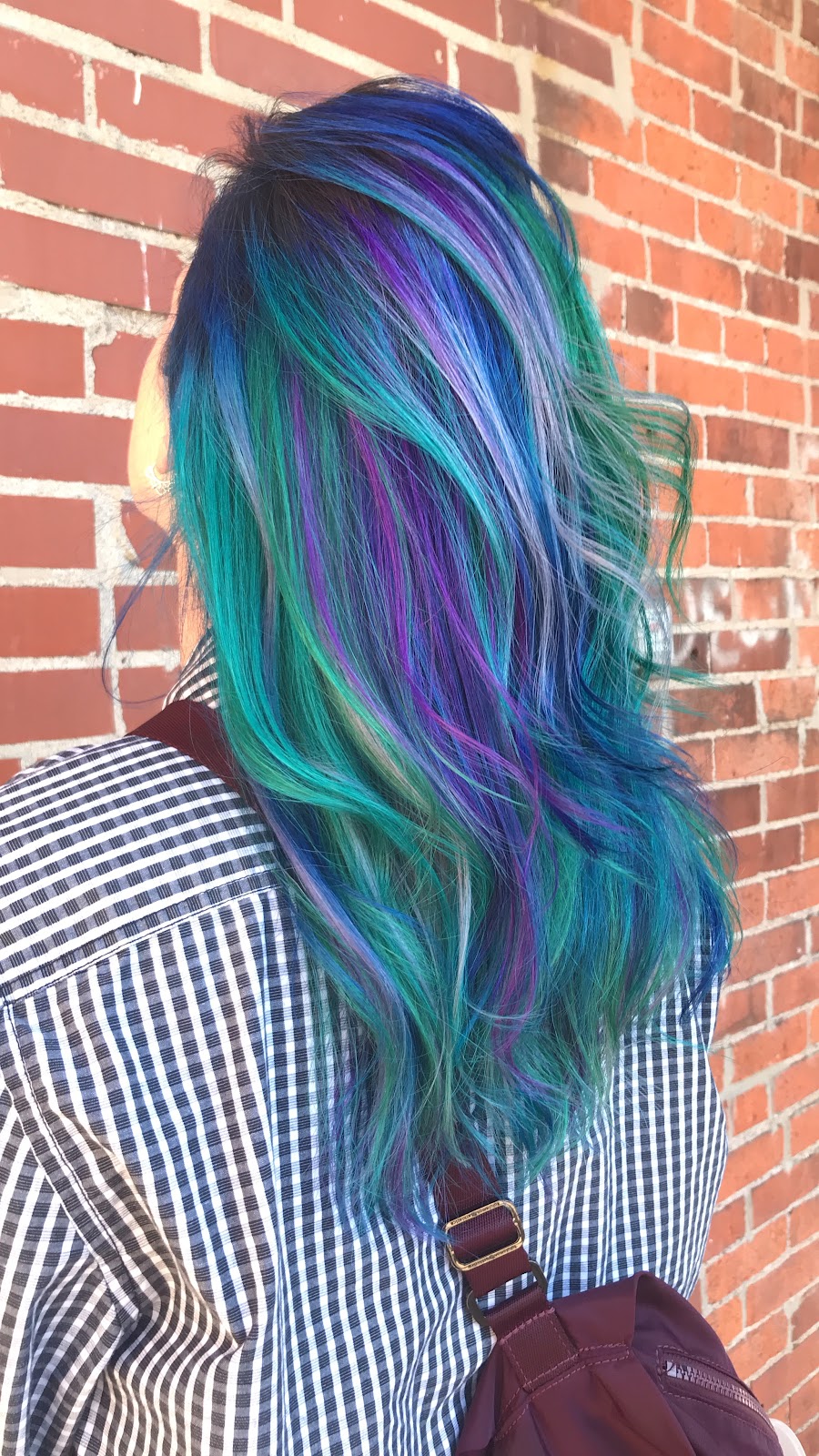 @aerialdowdy Dimensional, cool mermaid hair using PulpRiot at Philosophi Salon in Columbus, Ohio