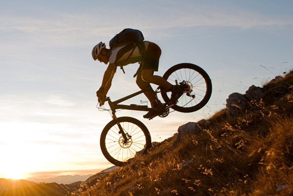 A narrower mountain bike seat allows the rider to manage trickier terrain.