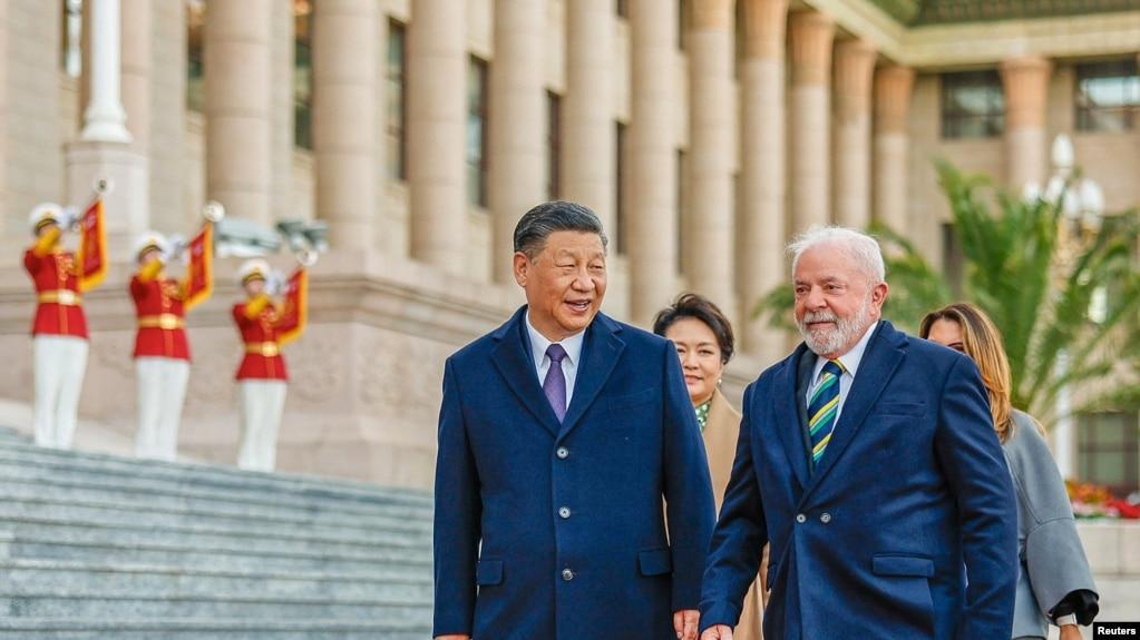 Tổng thống Brazil Luiz Inacio Lula da Silva gặp Chủ tịch Trung Quốc Tập Cận Bình tại Bắc Kinh, ngày 14/4/2023.