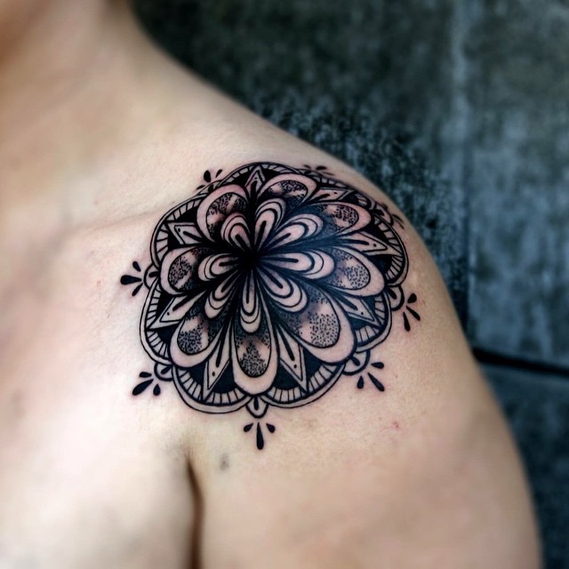 Pretty Flower Mandala Tattoo For Shoulder