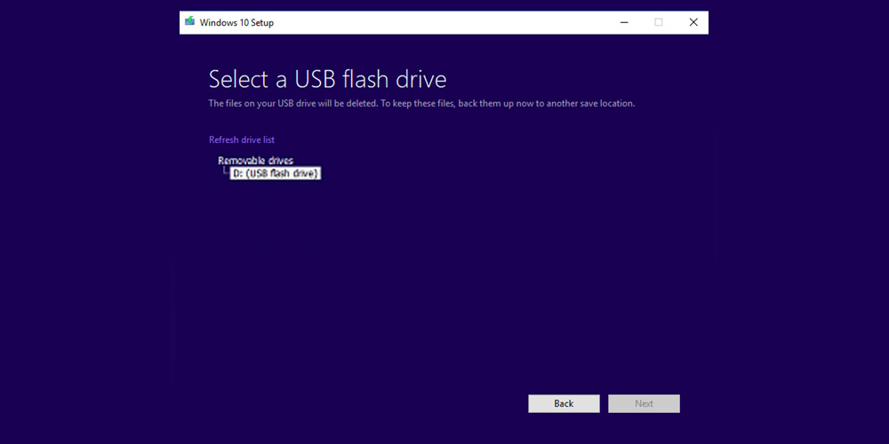 Select a USB flash drive to install Windows 10