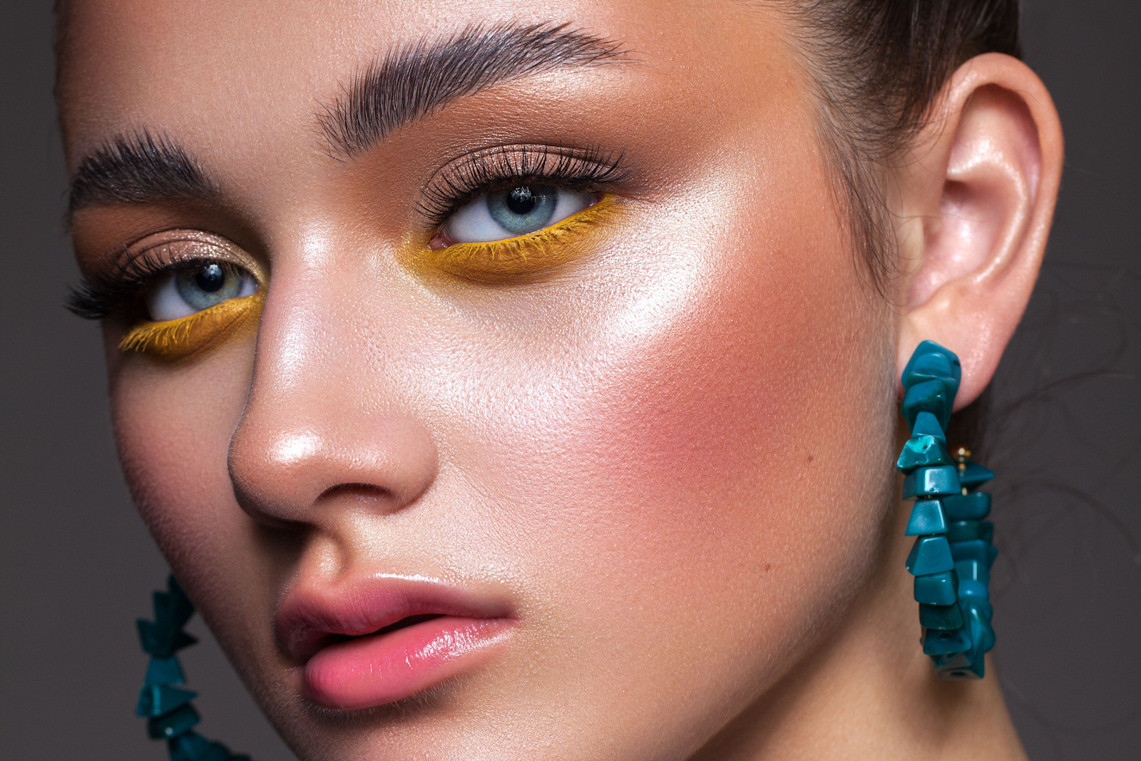Yellow Eyeshadow Looks