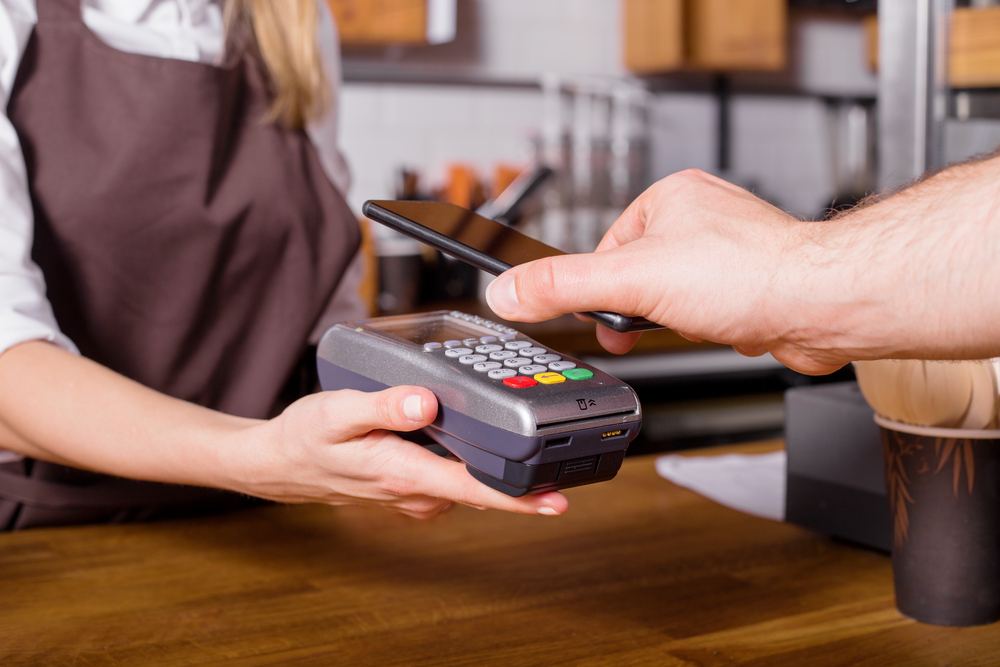 Aplikasi e-Wallet menawarkan kemudahan pembayaran bagi pelanggan