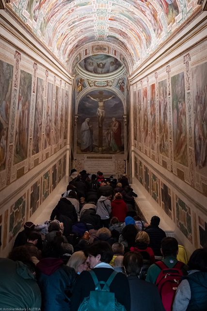 Gần đến Lễ Phục Sinh: Viếng Đền Thánh Gioan Lateran và những Bậc Thang Thánh