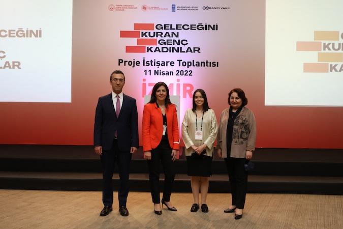 Geleceğini Kuran Genç Kadınlar projesinin saha çalışmaları İzmir’den başladı