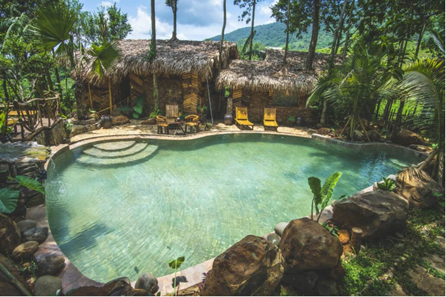 Outdoor swimming pool of Pu Luong Treehouse resort