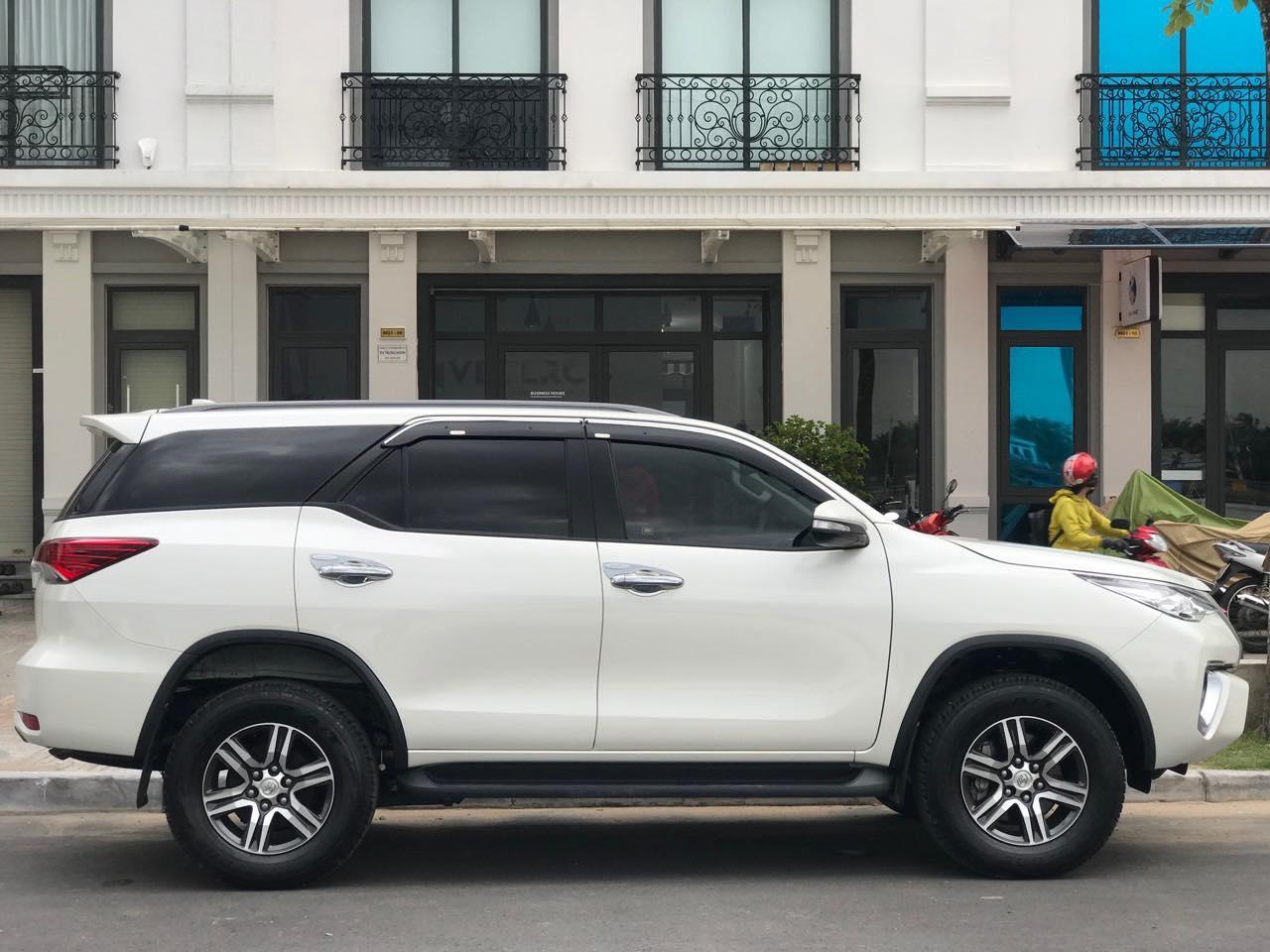 Thuê xe fortuner