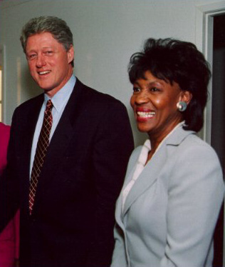 File:Bill Clinton and Maxine Waters.jpg - Wikimedia Commons