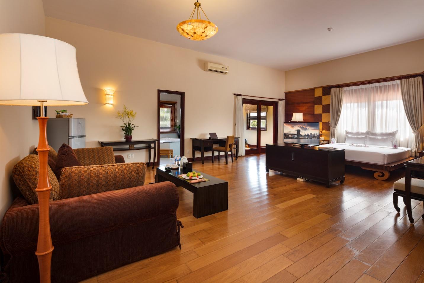 http://phanthiet.terracottaresort.com/static/upload/images/phong-nghi/king-room-1.jpg