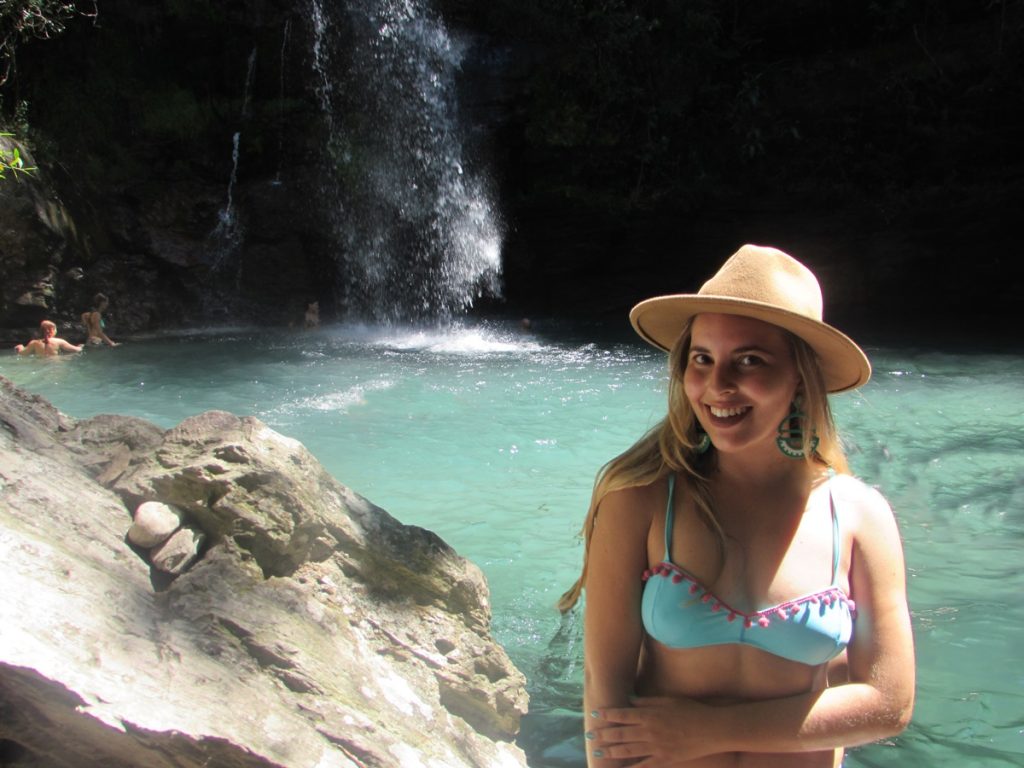 cachoeira Santa Bárbara chapada dos veadeiros lary di lua