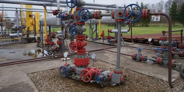 ¿Cómo se utiliza la fibra óptica en la industria del petróleo y el gas?