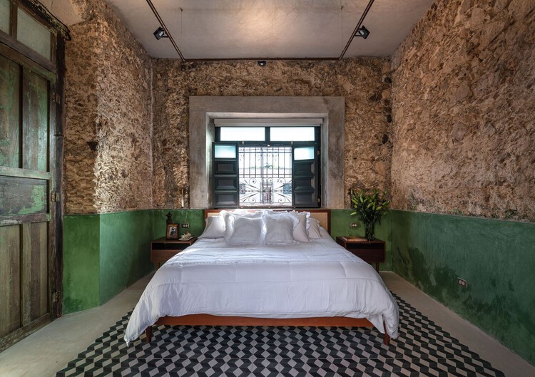 kamar tidur dengan batu alam