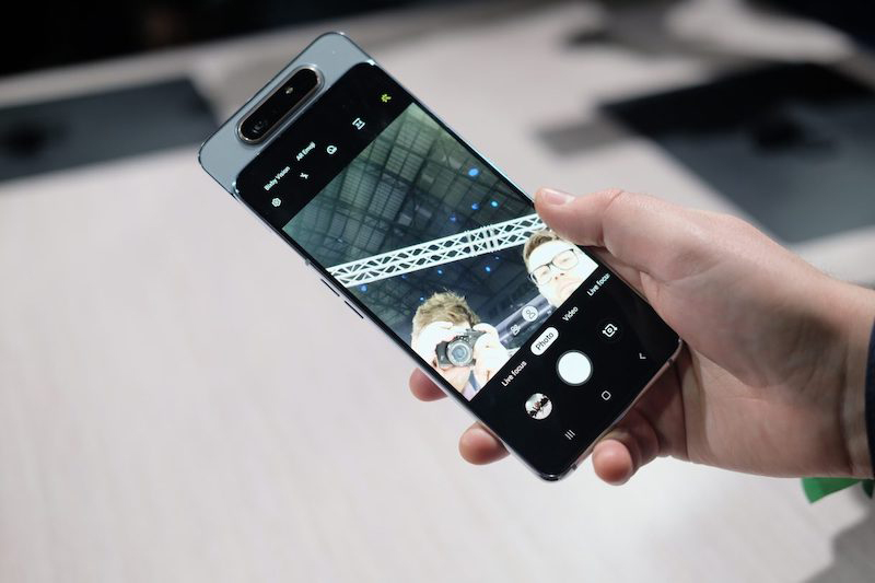 Điện thoại Samsung Galaxy A80 | Giao diện selfie