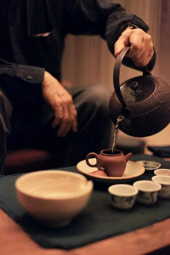 Hãm trà bạn muốn dùng