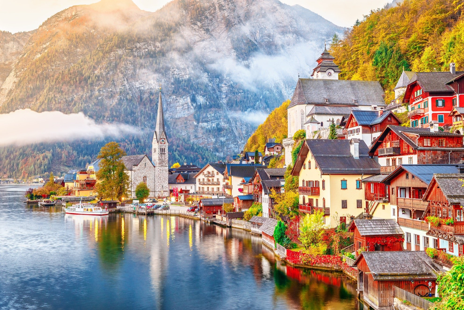 Ngôi làng Hallstatt như một một bức tranh thiên nhiên mà ông trời tạo ra