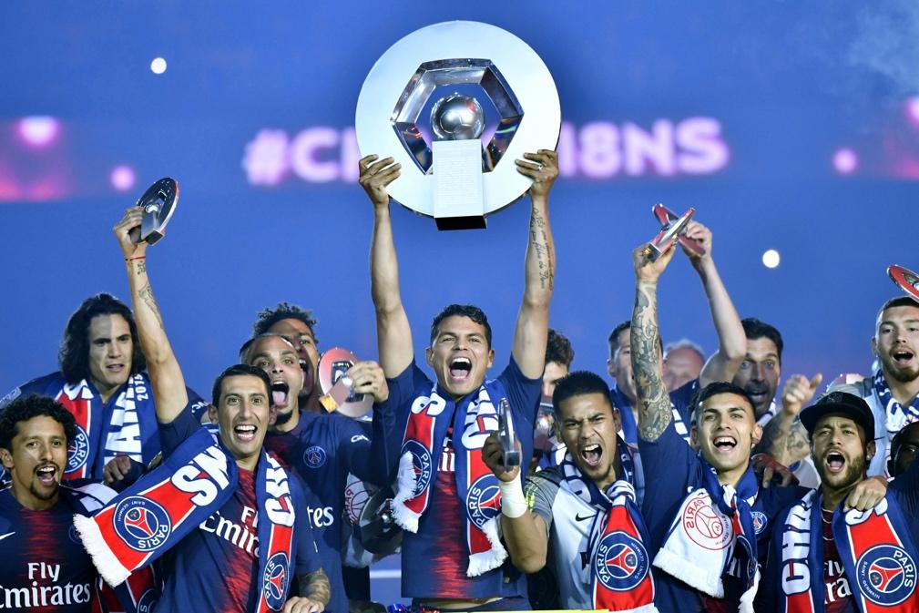 Visão | Covid-19: Liga francesa oficializa fim da época e confirma PSG como  campeão